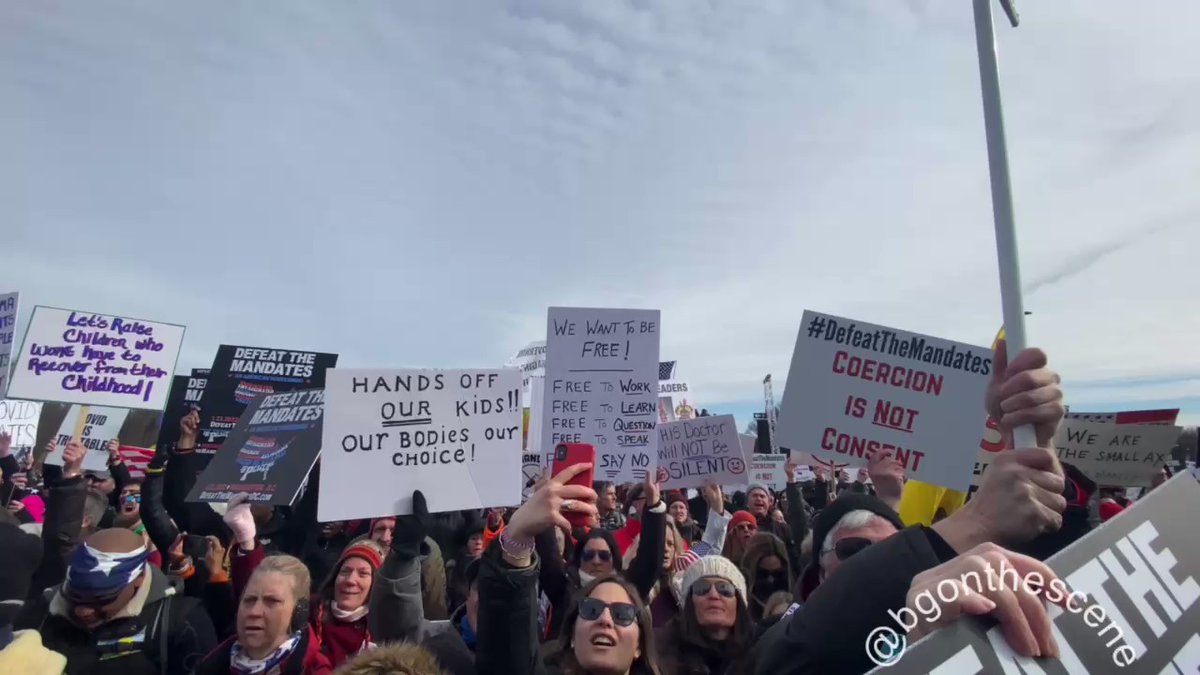 Thousands packed in front of the Lincoln Memorial, as speakers for today's rally against vaccine mandates take the stage