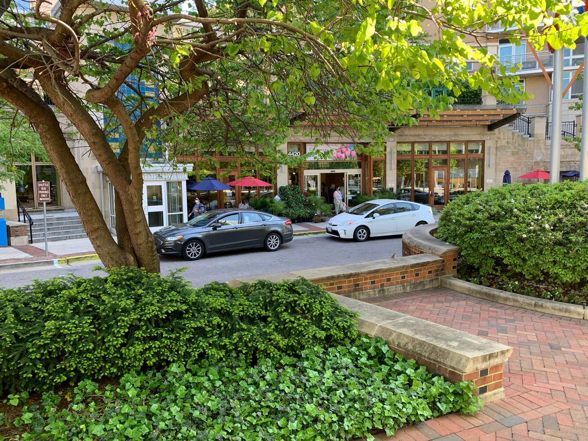 Police responded to the 5400 block of Wisconsin Ave in Chevy Chase, MD at 2:28pm for the report of an individual snatching a purse. Officers arrived on scene and determined that the suspect snatched the victim's purse. No injuries. This is an active & ongoing investigation