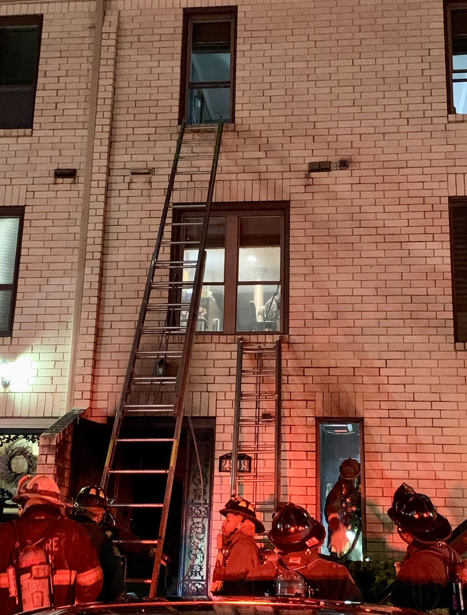 ire 2800 block 31st Pl. NE. Fire 1st floor 3 story townhome. All fire knocked down. Checking for extension. No injuries reported. Original dispatch was single engine for automatic fire alarm. They encountered fire on arrival. DC firefighters