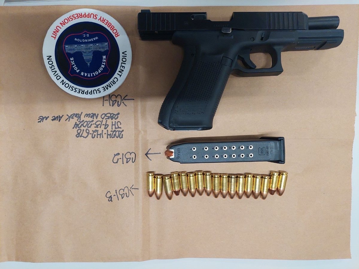 After a traffic stop in the 1600 block of Q Street, SE, our RSU recovered a Glock 17, 17 rounds of ammunition &amp; arrested an individual. MPD offers up to $2,500 for info leading to the recovery of illegal firearms. 