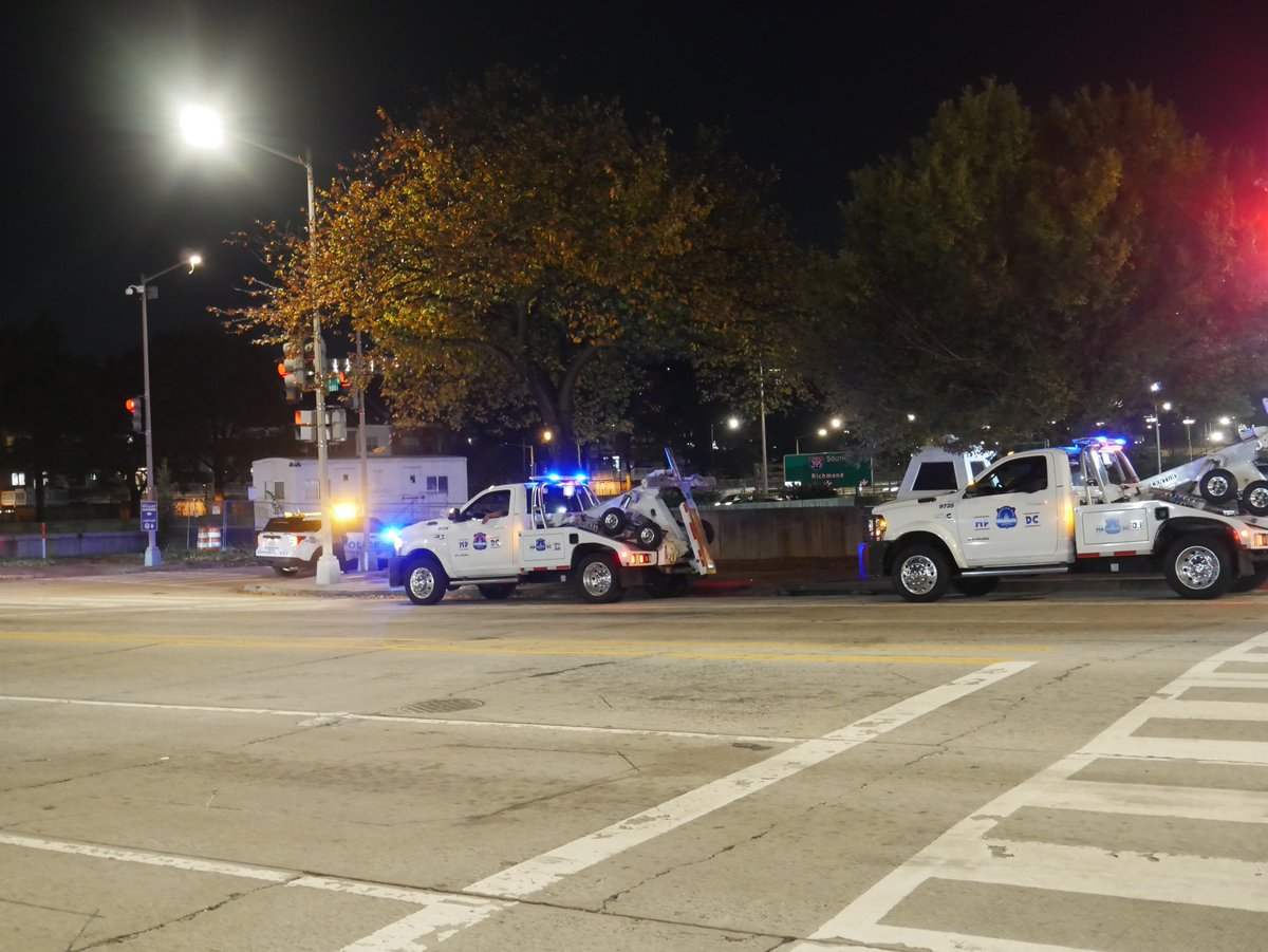 ARMED ROBBERY with  TASER: next to the Robert C. Weaver Federal Building, 7th Street & Frontage Rd SW in Washington DC— the victim flagged down an MPD Tow Truck driver near the Kamala Harris traffic detail, advising he was robbed at “taserpoint.” DC Police in the area now