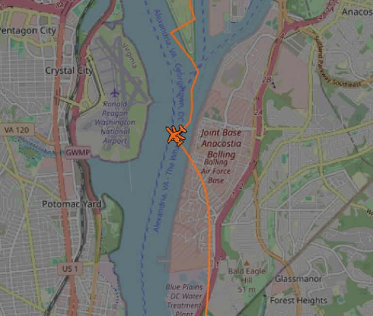 Flight tracker shows the moment American Airlines Flight 5342 collided with a Black Hawk helicopter