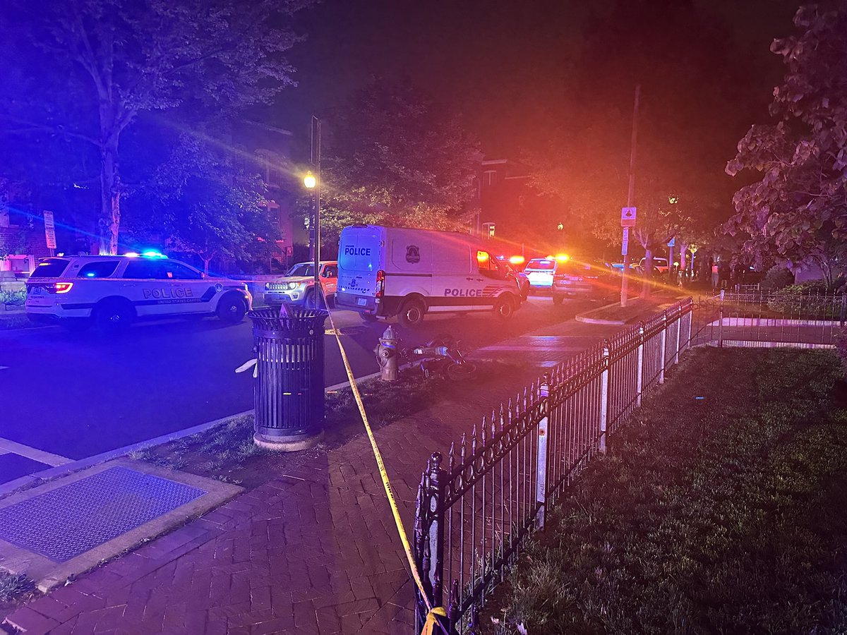 MPD investigating a shooting just around the corner from tonight’s ANC community meeting discussing public safety. Victim is a young adult male, who died on scene. Full house at the ANC community meeting. Public safety is expected to be brought up, given the juvenile takeover Saturday night.  x.com/cfloresnews/st…