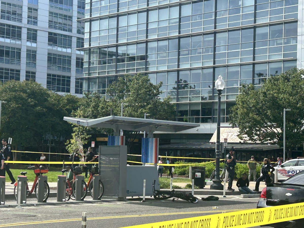 ANOTHER DC SHOOTING, SAME LOCATION: outside of the Waterfront Metro, 4th Street & M Street SW in Southwest Waterfront DC— casings found along with a gun, however no gunshot victims found as of yet… upwards of 10 shots fired per residents nearby 