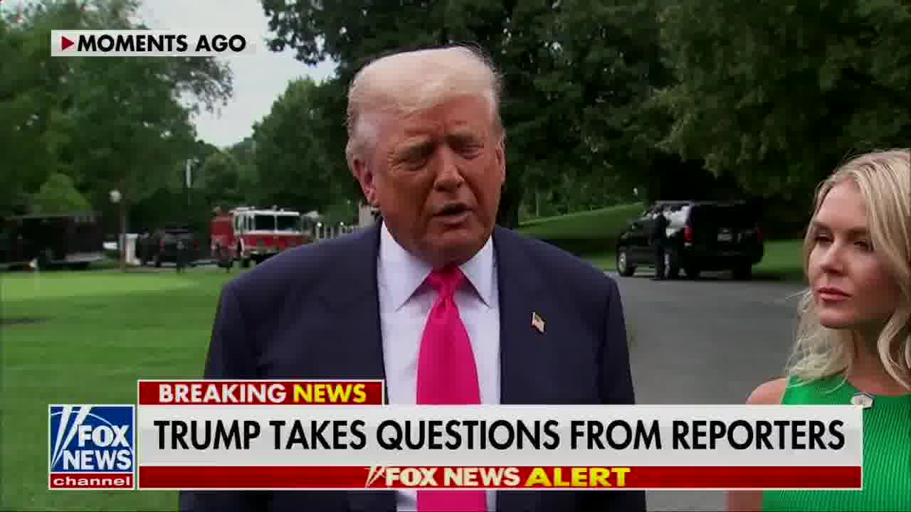 MUHABİR: Başsavcı, adınızın Epstein dosyalarında yer aldığını söyledi mi TRUMP: Hayır, hayır. Bize çok kısa bir brifing verdi. Bu dosyalar Comey, Obama ve Biden tarafından uyduruldu. Rusya, Rusya, Rusya aldatmacasıyla yıllarca uğraştık.