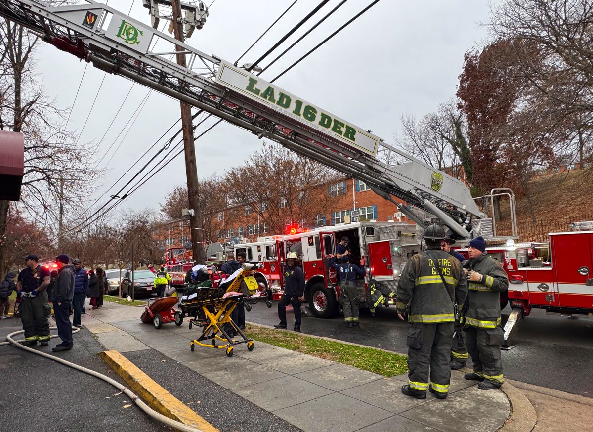 2200 Bl. of Savannah St. S.E. @dcfireems has confirmed the occupant removed from the apartment fire this morning has succumbed to their injuries.