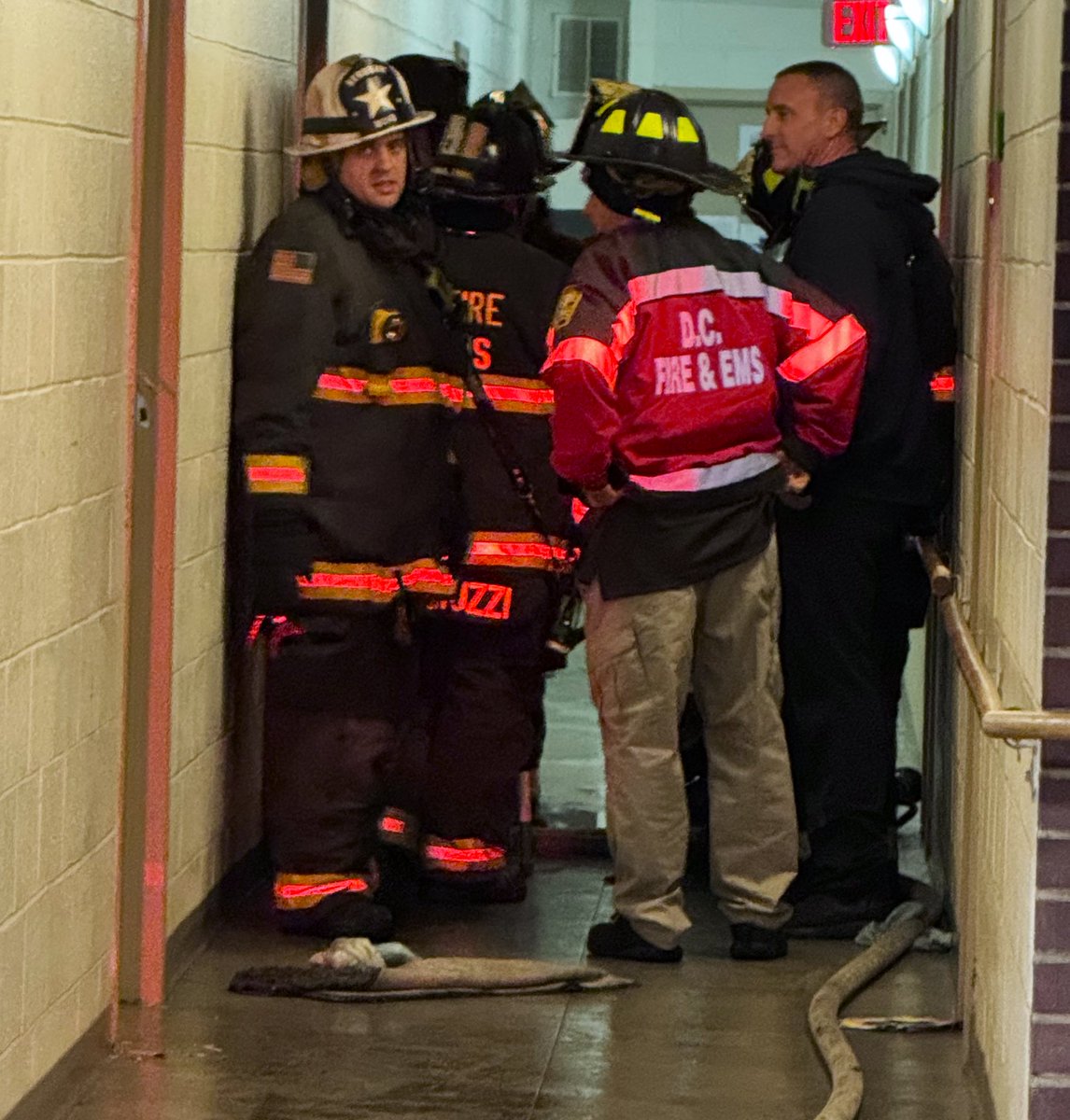 2200 Bl. of Savannah St. S.E. @dcfireems has confirmed the occupant removed from the apartment fire this morning has succumbed to their injuries. 