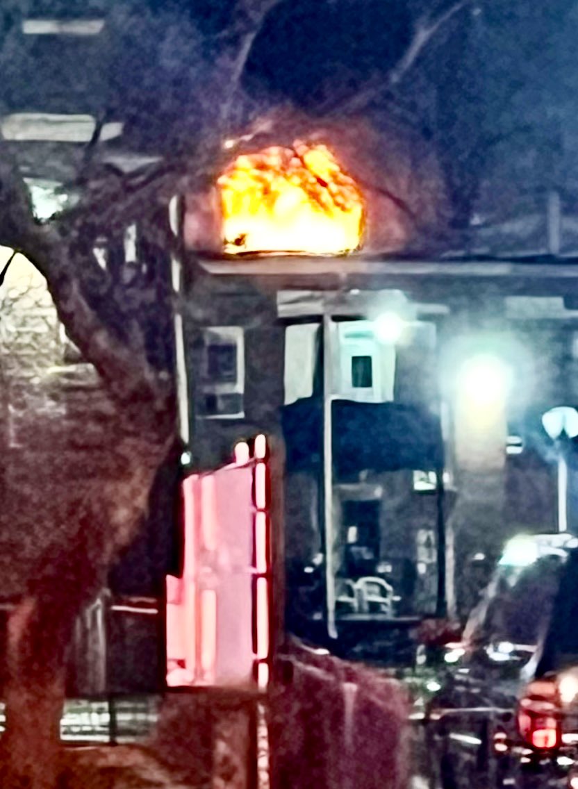 Working Fire 1400 block 3rd St South-West Fire confined to top floor 3 story middle row multiple family dwelling and under control. No reported injuries. Fire apartment resident self evacuated. 1 displacement at present. Fire investigators on scene. DC firefighters