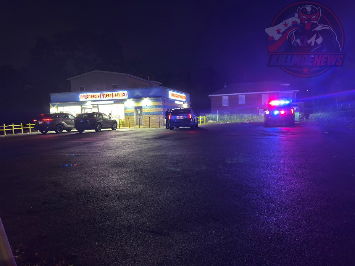 Prince George’s County Police are investigating a robbery of an establishment on the Maryland side of Eastern Avenue tonight. According to preliminary information, the incident occurred in the 1000 block of Eastern Avenue after three suspects entered the business armed with a firearm and a knife.
