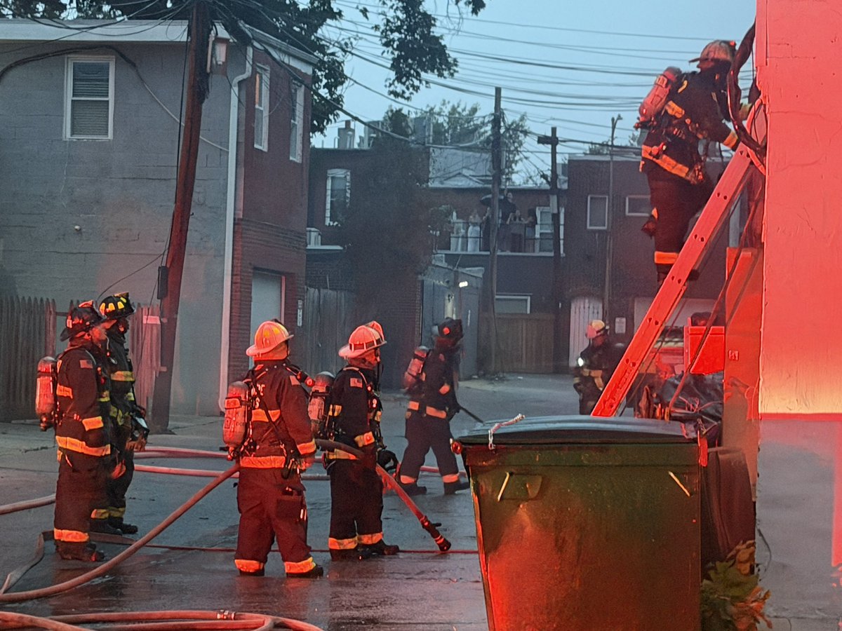 Second Alarm sounded: 700 Block of 8th St SE FIre is contained, currently working on hotspots. One firefighter currently being evaluated for a non-life threatening injury