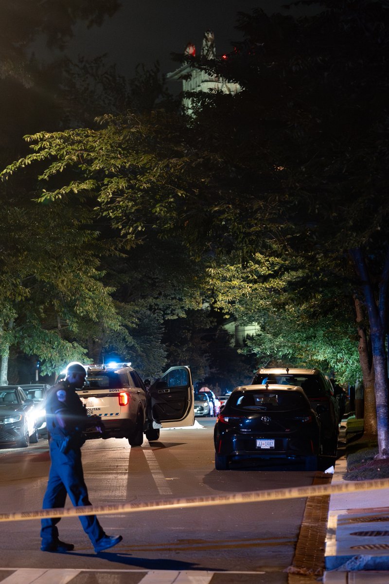 DC Police have discovered a body in the middle of the road near the National Cathedral in the Cleveland Park neighborhood. At the moment, it appears to be a death investigation rather than foul play