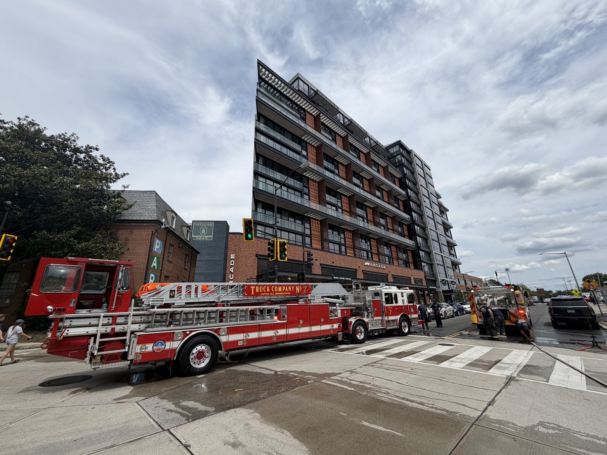 400 Block of Penn Street NE Small kitchen fire in fourth floor apartment quickly extinguished. No extension to adjacent apartments. No injuries. One adult displaced