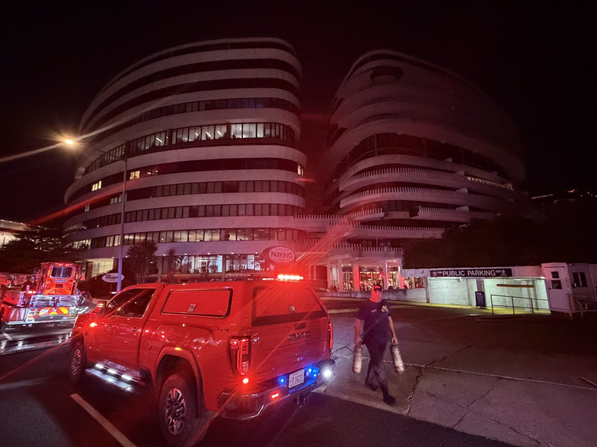 700 Block of New Hampshire Ave NW Significant ventilation on multiple floors due to thick smoke from kitchen fire. One adult and one cat displaced as a result of this fire. Cause of fire is accidental. Units beginning to return in service