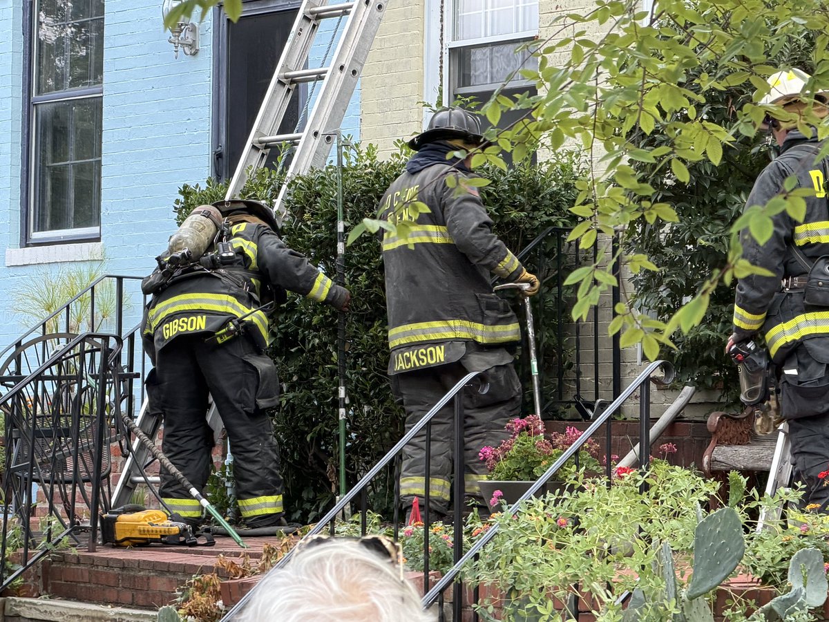 Box Alarm: 500 Block of E Street SE Two story row home with smoke on the first floor with fire in the wall extinguished quickly. No extension to adjacent row homes. No injuries and no displacements. Units going in service shortly