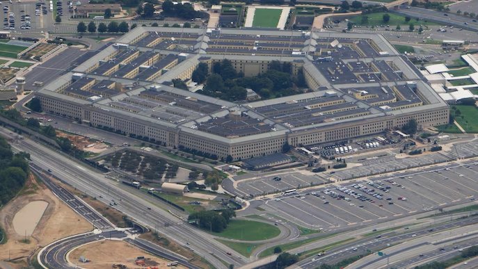 ABD hükümet ağına yönelik yeni ciddi saldırı. Saldırganlar, Pentagon'a en az 10 aydır erişimde. Yaklaşık 3 milyon aktif görevli personelin kişisel bilgileri ve iş tanımları çalındı. Bu, FBI sistemlerine yönelik iki ciddi ihlalin ardından geldi.